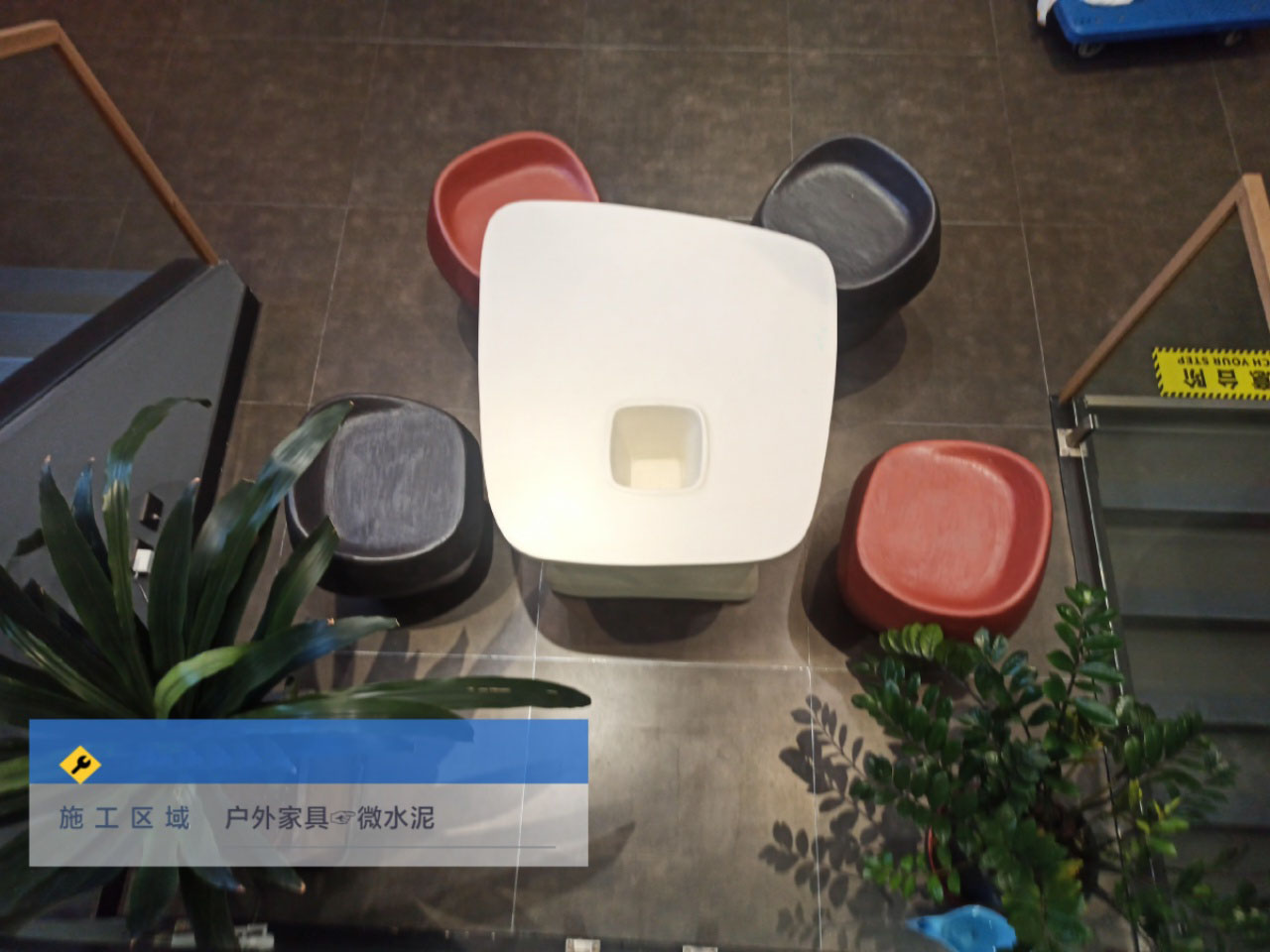微水泥也能做家具，簡(jiǎn)約而不簡(jiǎn)單。